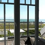 An Bord Im Strandtuun Auf *