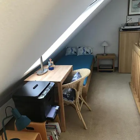 An Bord Im Strandtuun *