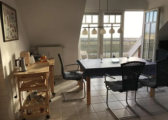 An Bord Im Strandtuun Auf Appartement